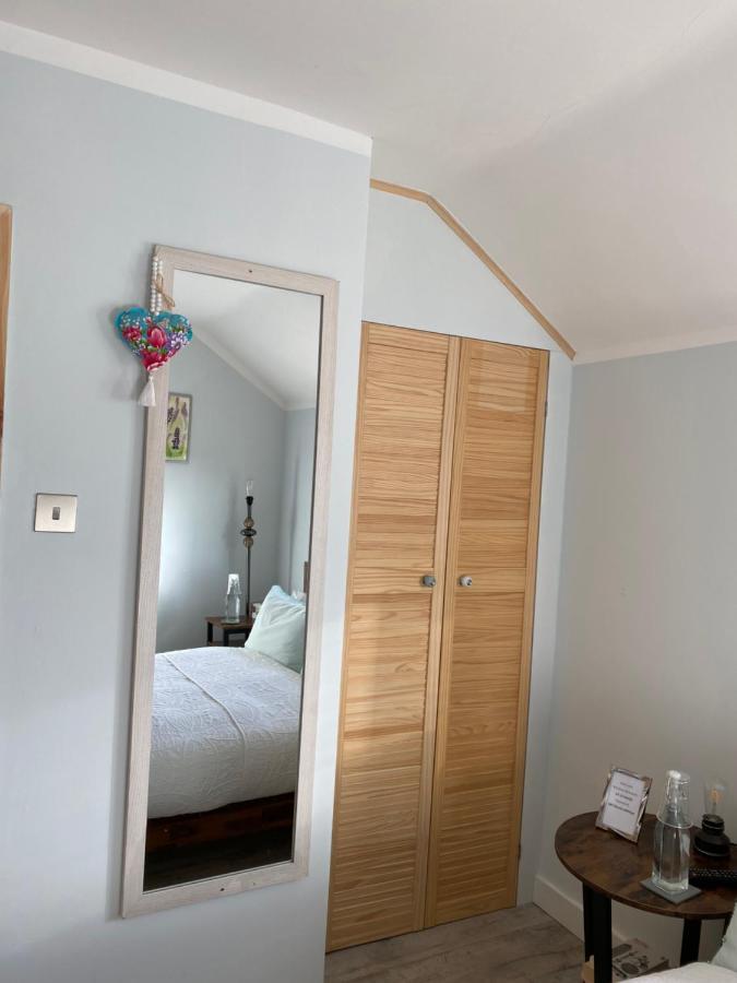 Cosy Double Room In A Seaside Cottage Crafthole Eksteriør billede